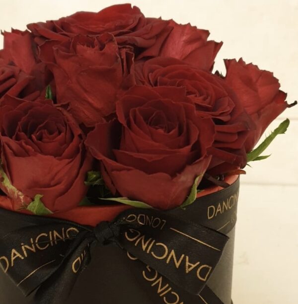 Elegant Rose box from dancing orchid