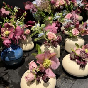 Signature Table Posies